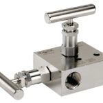  2000-MFS 2 Valve Manifold, Hard Seat, Flange x 1/2 NPT Female, 316 SS