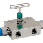  3510-FFS Soft Seat, 1/2 NPT Female x 1/2 NPT Female, 316 SS 3 Valve Manifold